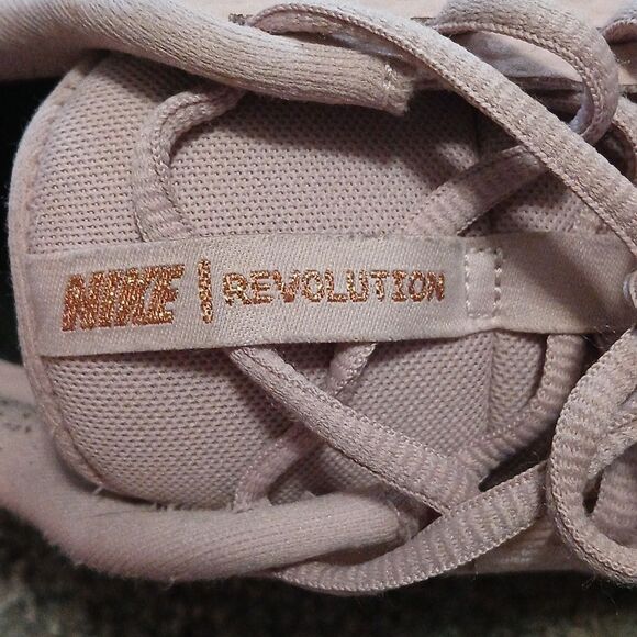 Nike Revolution 5 Barely Rose Women's BQ3207-600 EUC - Picture 6 of 7